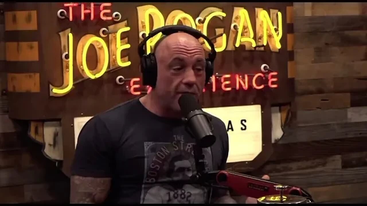 Who is going to run against #Trump #joerogan