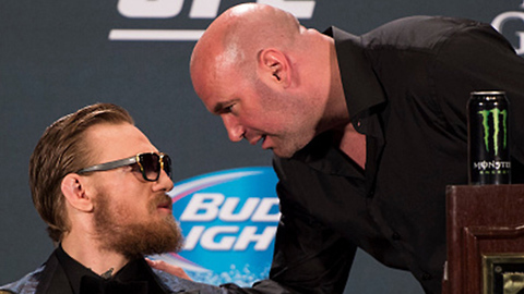 Conor McGregor FINALIZES Deal to Fight Floyd Mayweather