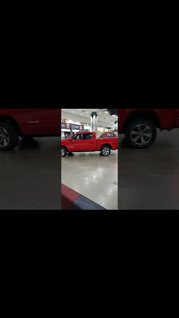 final update from the LA autoshow "subscribe!" #short #shorts #shortsvideo #shortvideo