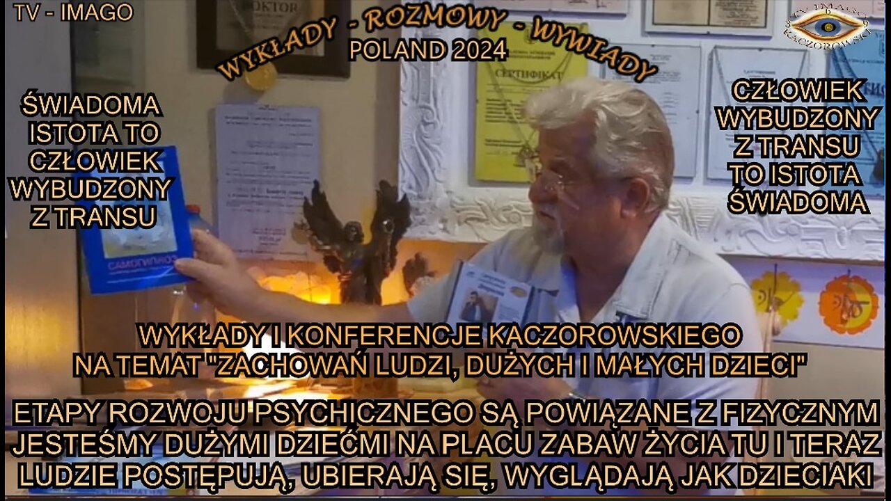 ETAPY ROZWOJU PSYCHICZNEGO SĄ POWIĄZANE Z FIZYCZNYM. JESTEŚMY DUZYMI DZIEĆMI NA PLACU ZABAW ZYCIA TU I TERAZ. LUDZIE POSTĘPUJĄ, UBIERAJĄ SIĘ, WYGLĄDAJĄ JAK DZIECIAKI.