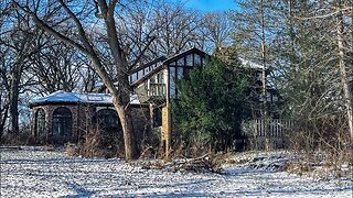 Exploring The Abandoned $750,000 Hunter's Mansion in Chicago's Suburbs