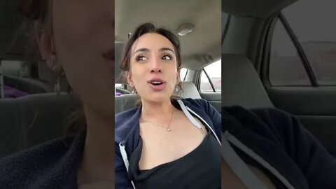 Lovely lonely lady get no messages from guys. She is confused lol