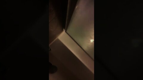 بدون ملابس ضيقة روتين يومي في المسبح نار