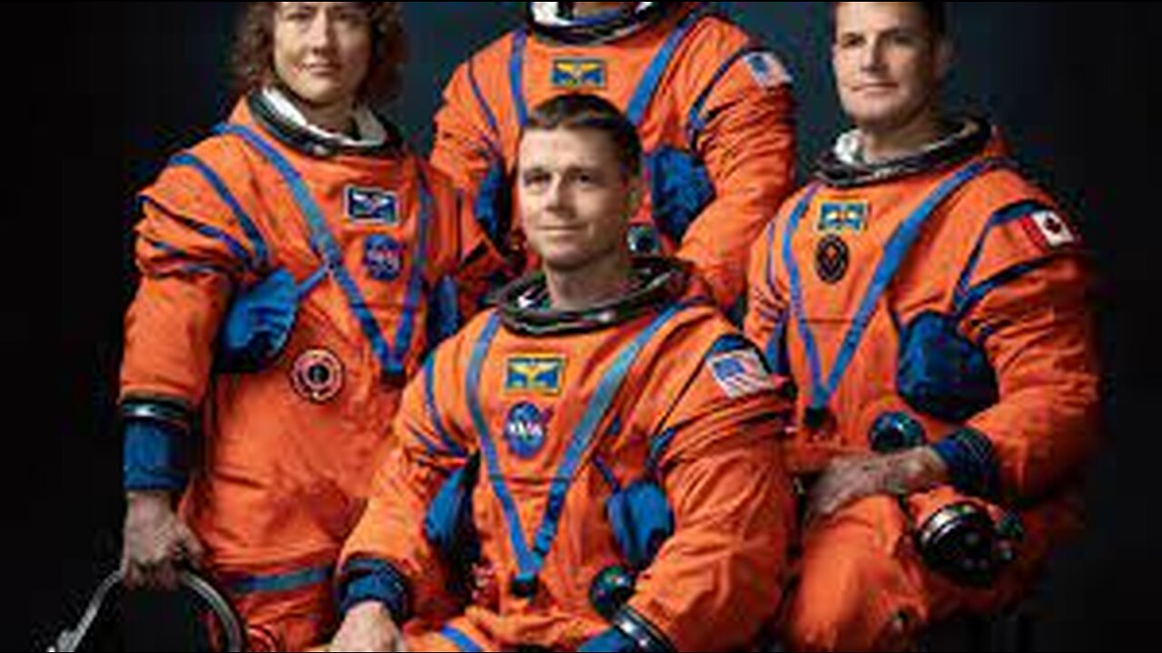 It’s time to go to class with an astronaut! Astronauts