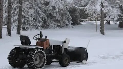 FINALLY... MORE SNOW! Vintage Garden Tractor Snow Removal - White/Oliver GT-1855