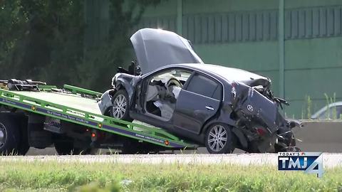 Semi rollover ties up traffic on I-43 in Milwaukee