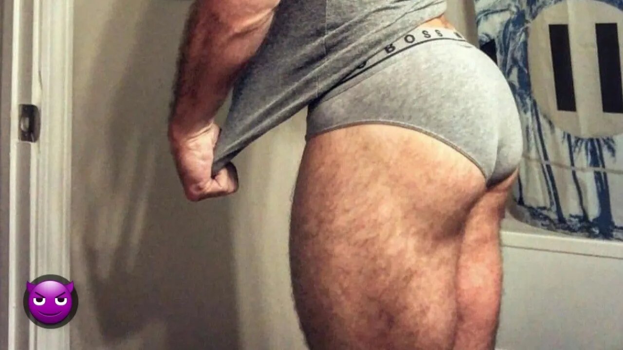 Bodybuilder shows his HAIRY HUNK LEGS