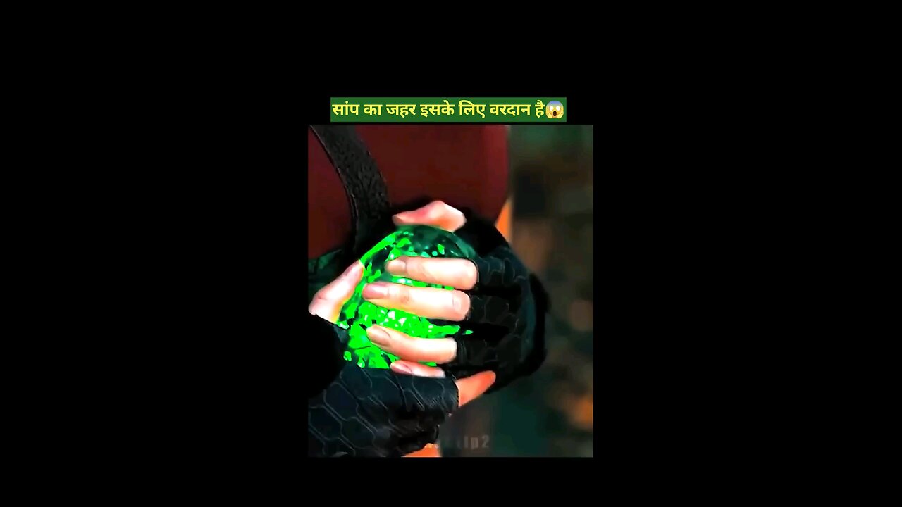 लड़की_पीछे_सांपो_का_झुंड_पड़_गया_bodybuilder_ने_बचाई_जान_#snake_#movieexplainedinhindi_#movierecap