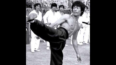 Cross kick Studio Films Bruce Lee Enter the Dragon