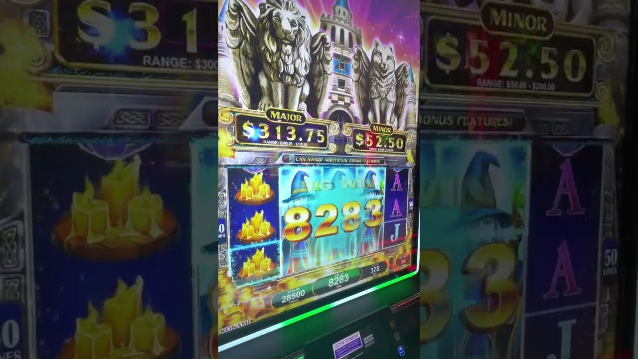 Weird Slot Machine Pays Out HANDSOMELY!