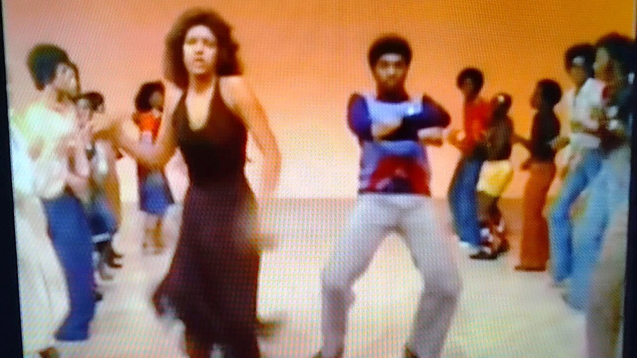 Soul Train Dancers 1976 I don't want To Loose Your Love (Emotions)