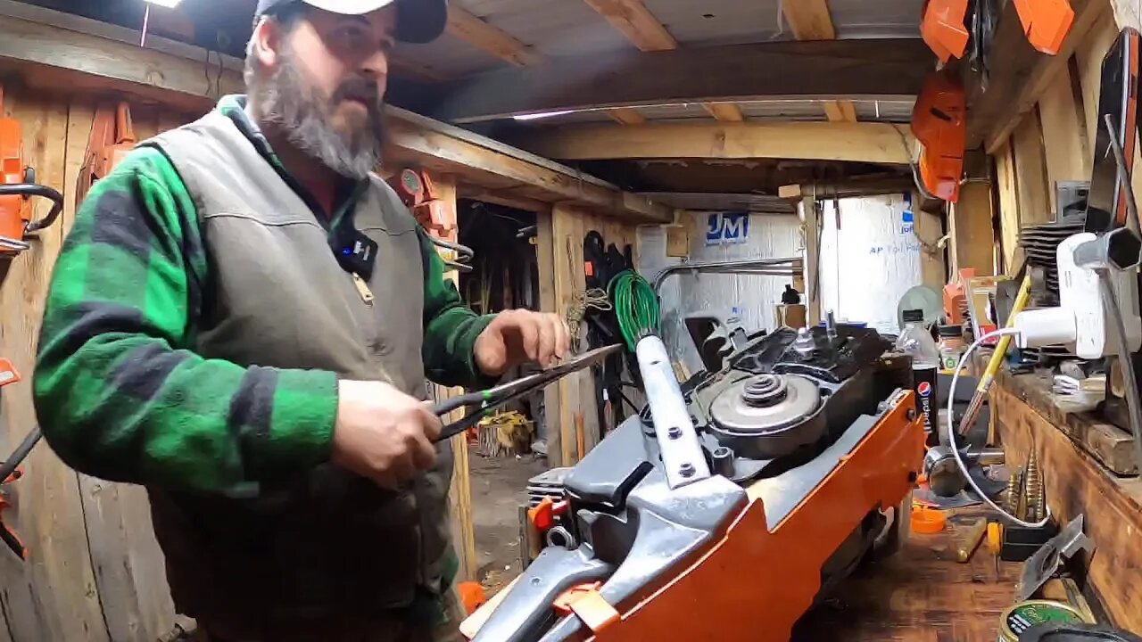 Live in saw shed farmmac f372 Big bore part 2