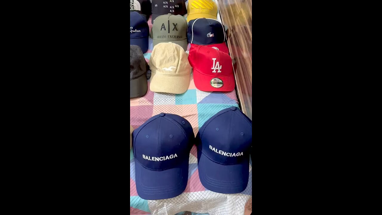 caps