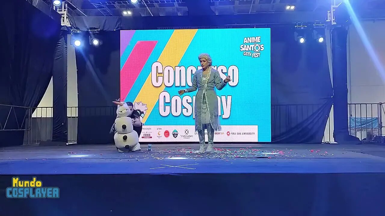 Apresentação Cosplay de Elsa do filme Frozen 2 no Anime Santos Geek Fest 2023!