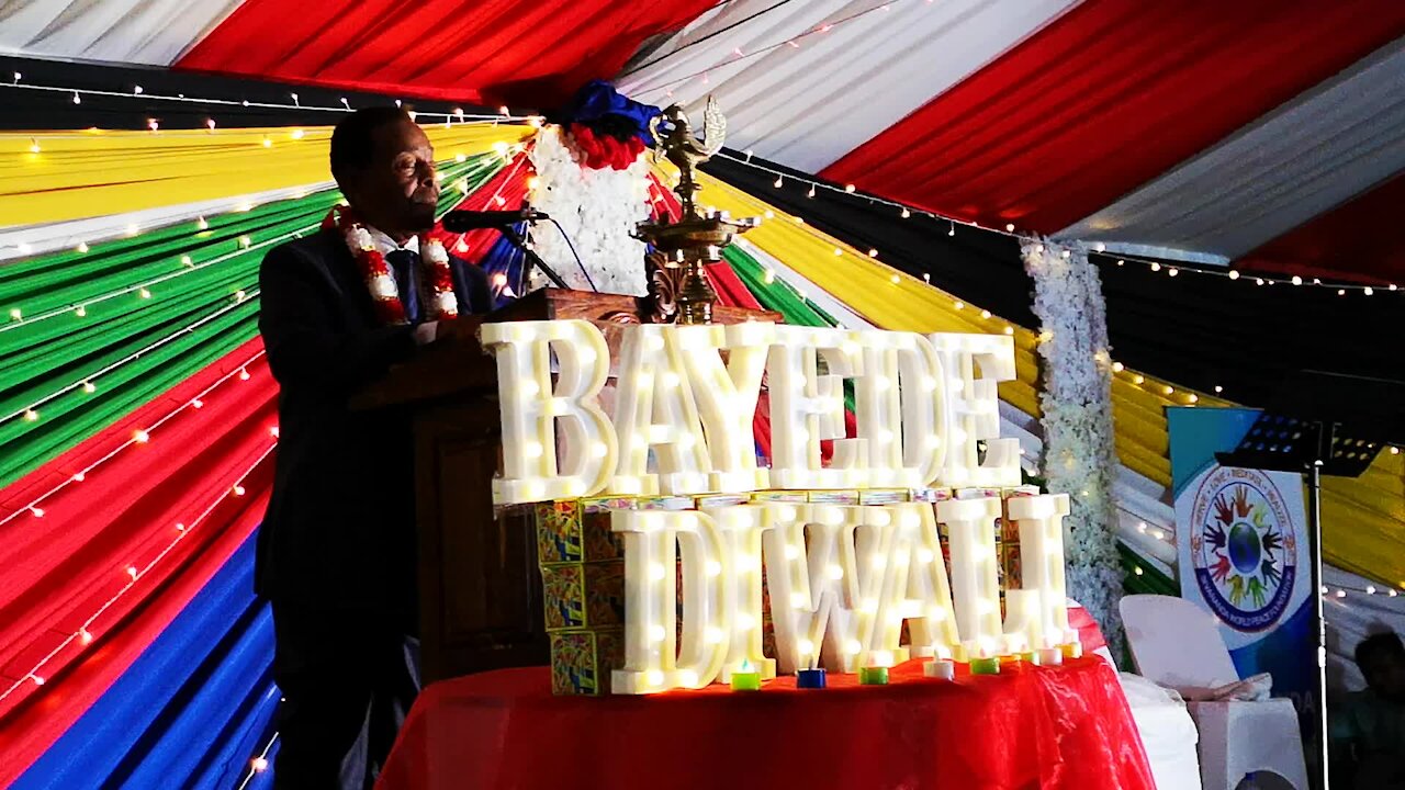 SOUTH AFRICA - Durban - King Goodwill Zwelithini hosts Diwali celebrations (Video) (zim)