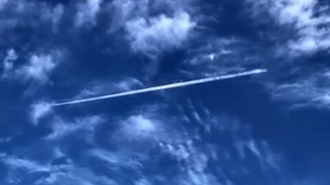 One for those that argue 'chemtrails aren't real'. Do explain...