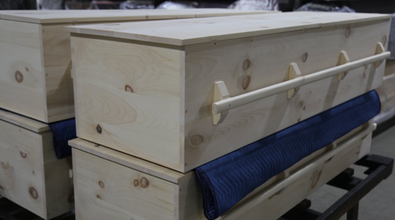 The Wisconsin company selling DIY casket-building kits