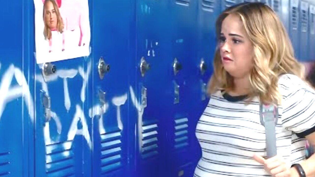 300 Pounds Girl Is Bullied In School, So She Transforms Into A Beautiful Girl films capture Films