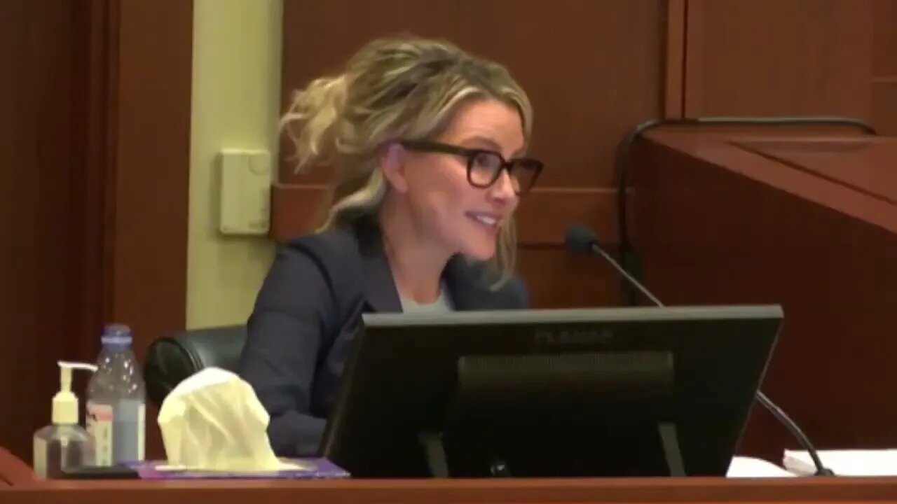 Amber Heard's lawyer asks a psychologist hired by Johnny Depp about muffins | JCA VLOGZ