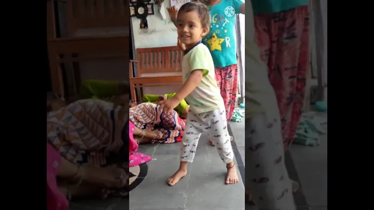 Viral Cute kid amazing Dj😎 dance🥰