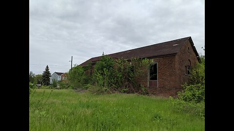 Exploring an Abandoned Library | Gary Indiana May 2019