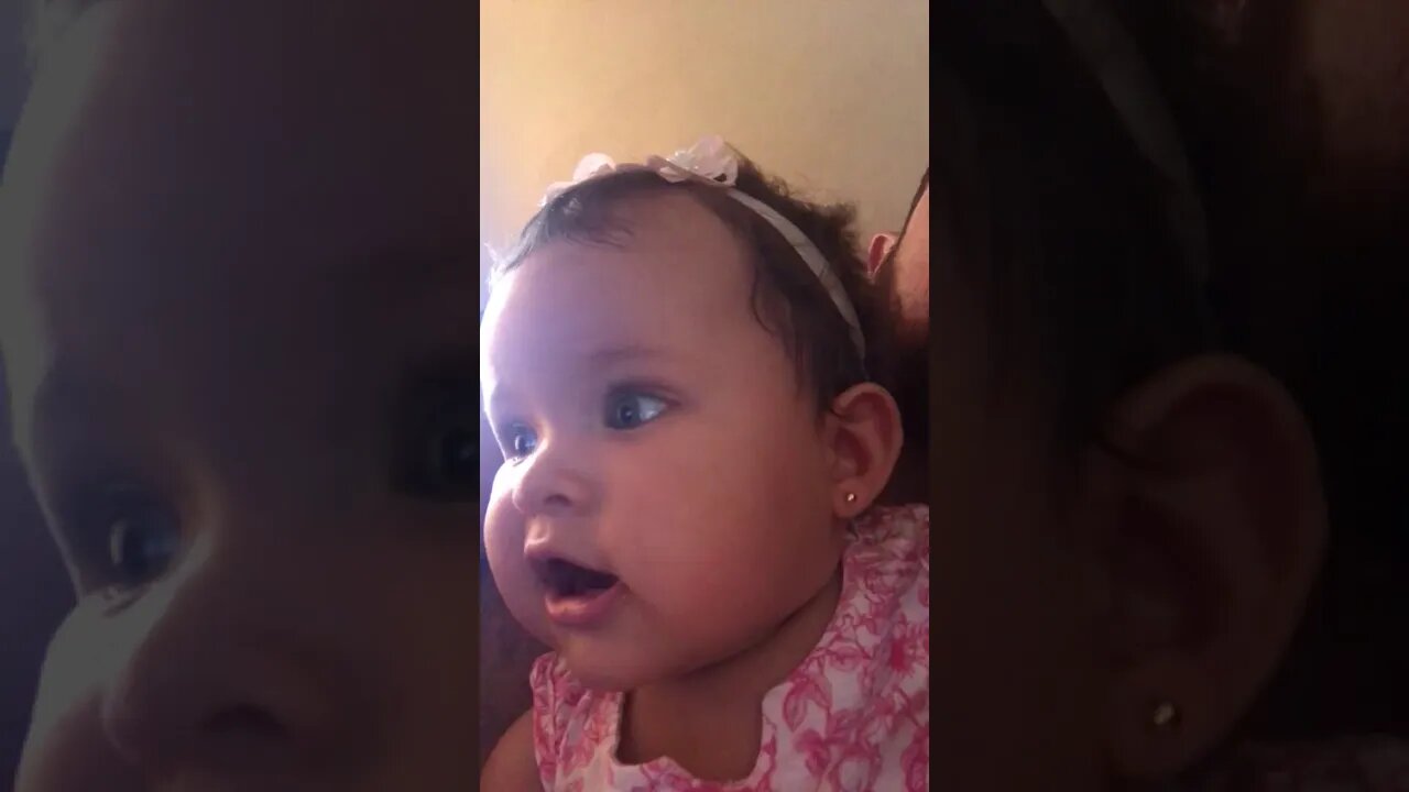 LINDA BEBE OLHOS AZUIS CONVERSANDO - #shorts #linda #bebe #viral