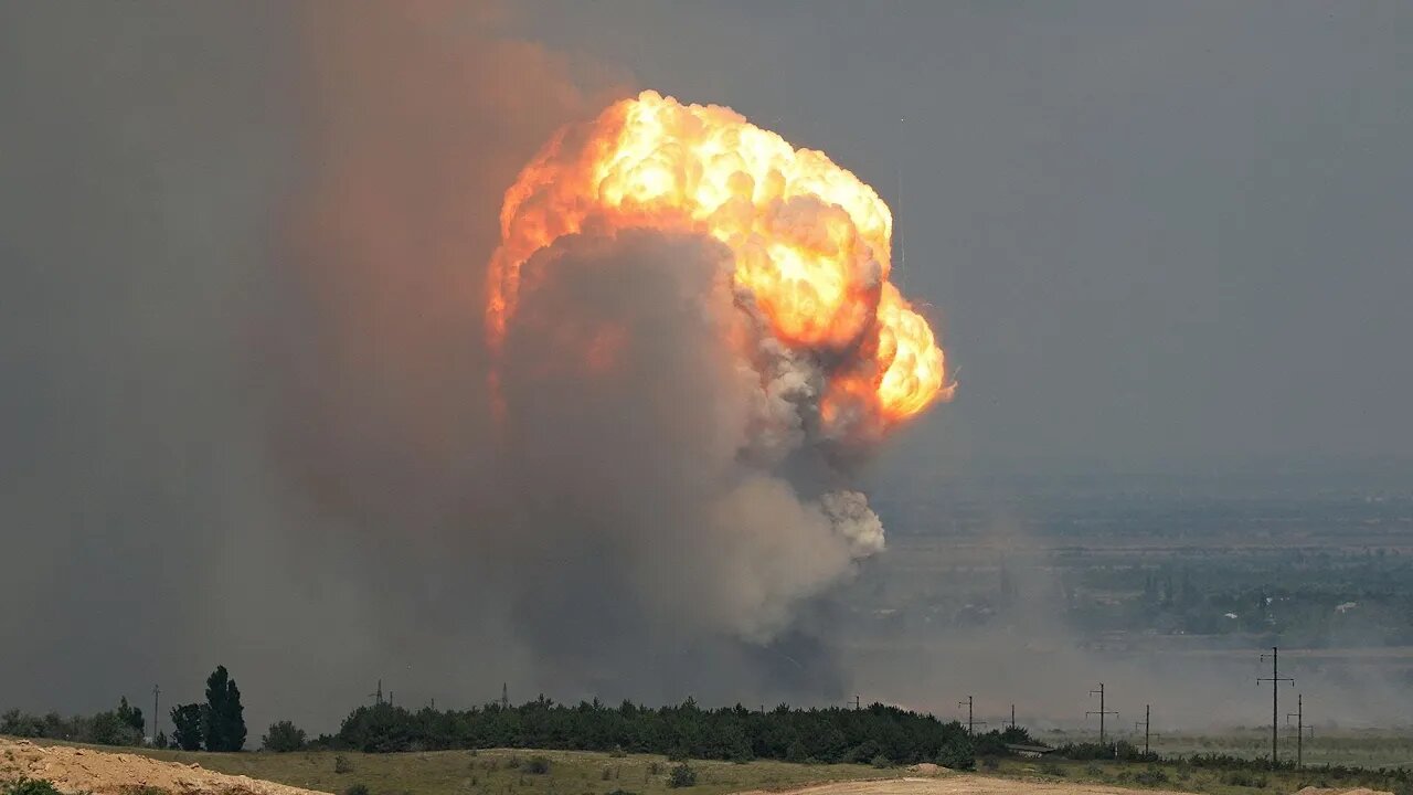 ‼️Col Douglas Macgregor: Talks Massive Russian Force On The Ground!