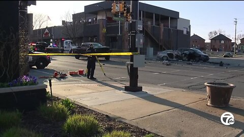 5 teens arrested, several hurt after police chase ends with crash in Dearborn