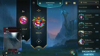 +18 jogando lolzinho de leve