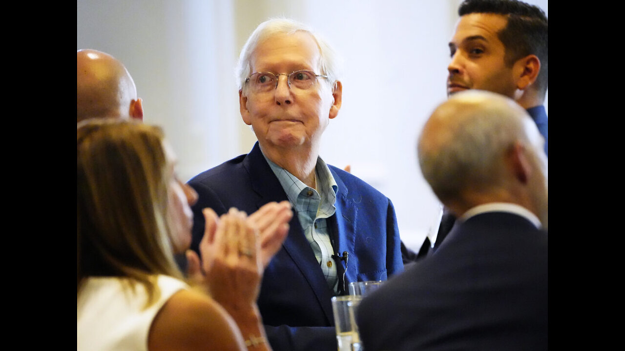 Sen. McConnell freezes for 2nd time in front of reporters
