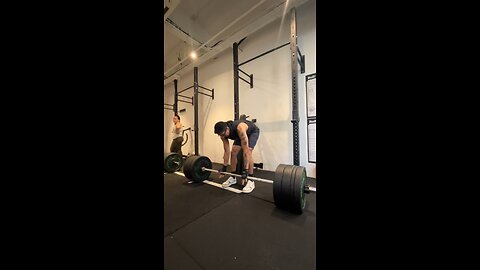 130 Kg x 1, deadlift