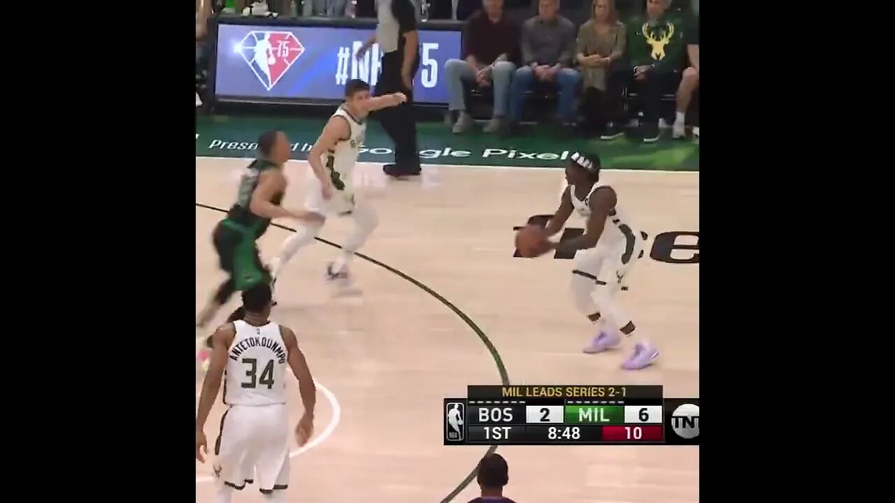 Jrue Holiday putting Celtics through the spin cycle. 😵💫