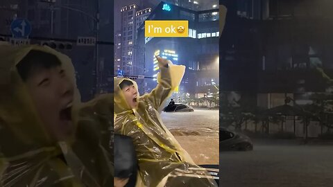 Delivering Food During Hurricane? 🤣