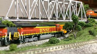 N Scale BNSF meet up. Low and slow