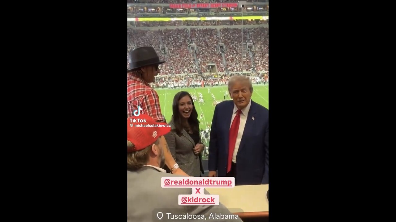 TRUMP❤️🇺🇸🥇🪽ATTENDS ALABAMA VS GEORGIA🤍🇺🇸🏅🪽🏈FOTBALL GAME💙🇺🇸🏅🪽🏈⭐️