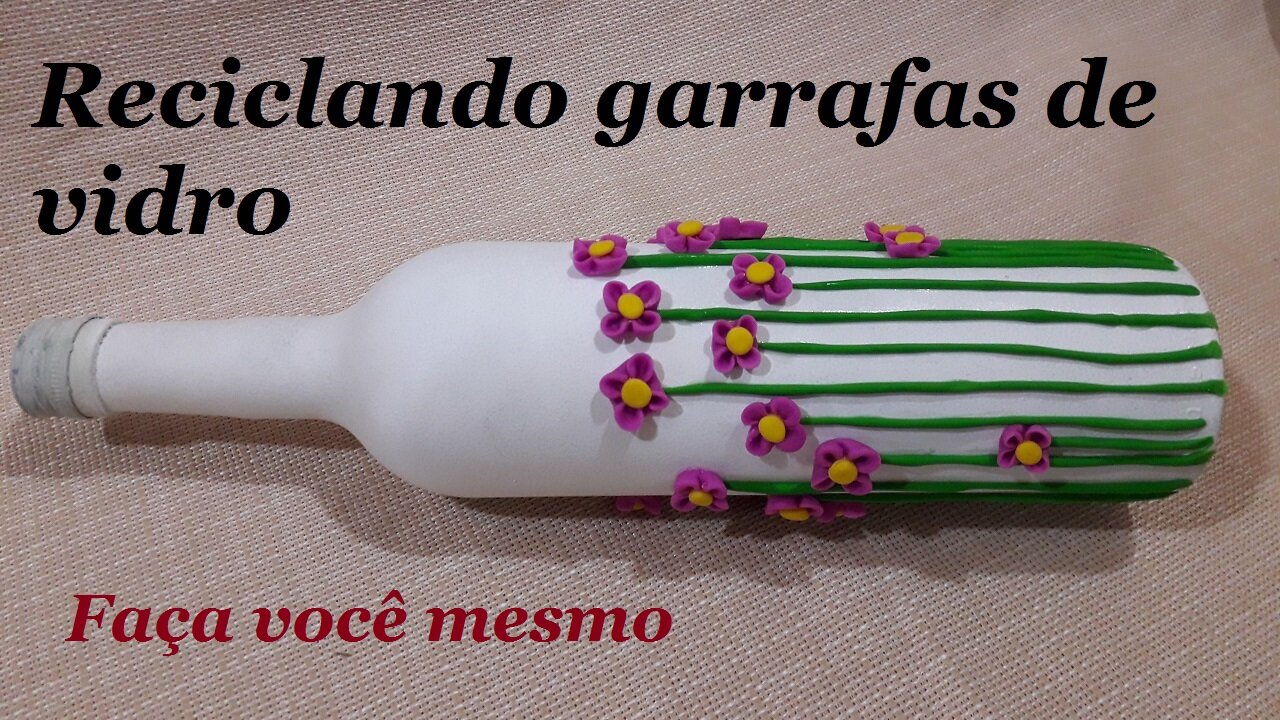 GARRAFA DECORADA - MASSA DE BISCUIT E FLORES @lucibuzo 