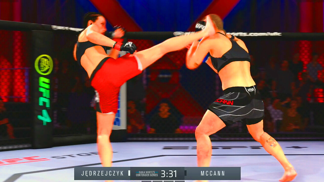 Joanna Jedrzejczyk Vs Molly McCann