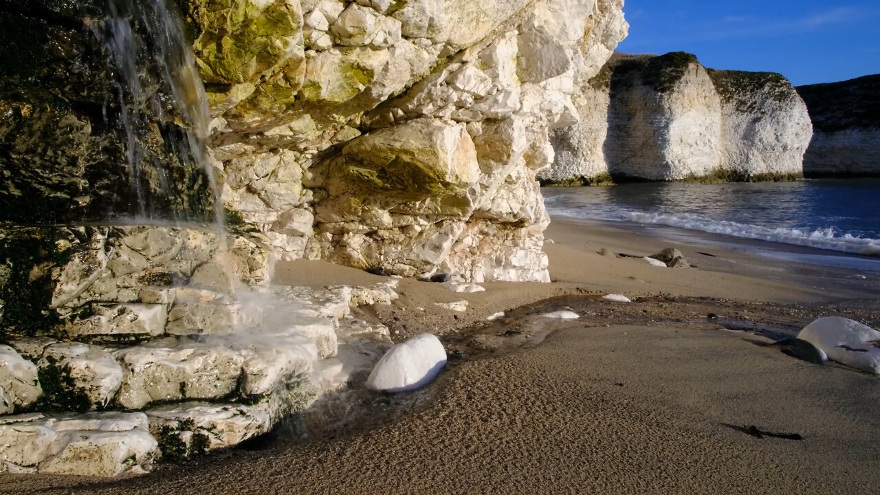 Noise of the surf Seagulls. The sound of the sea for sleep. White noise.