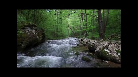 Vídeo de Río/ pasaje, piedra