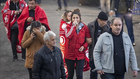 Turkish actors collect donations for their country