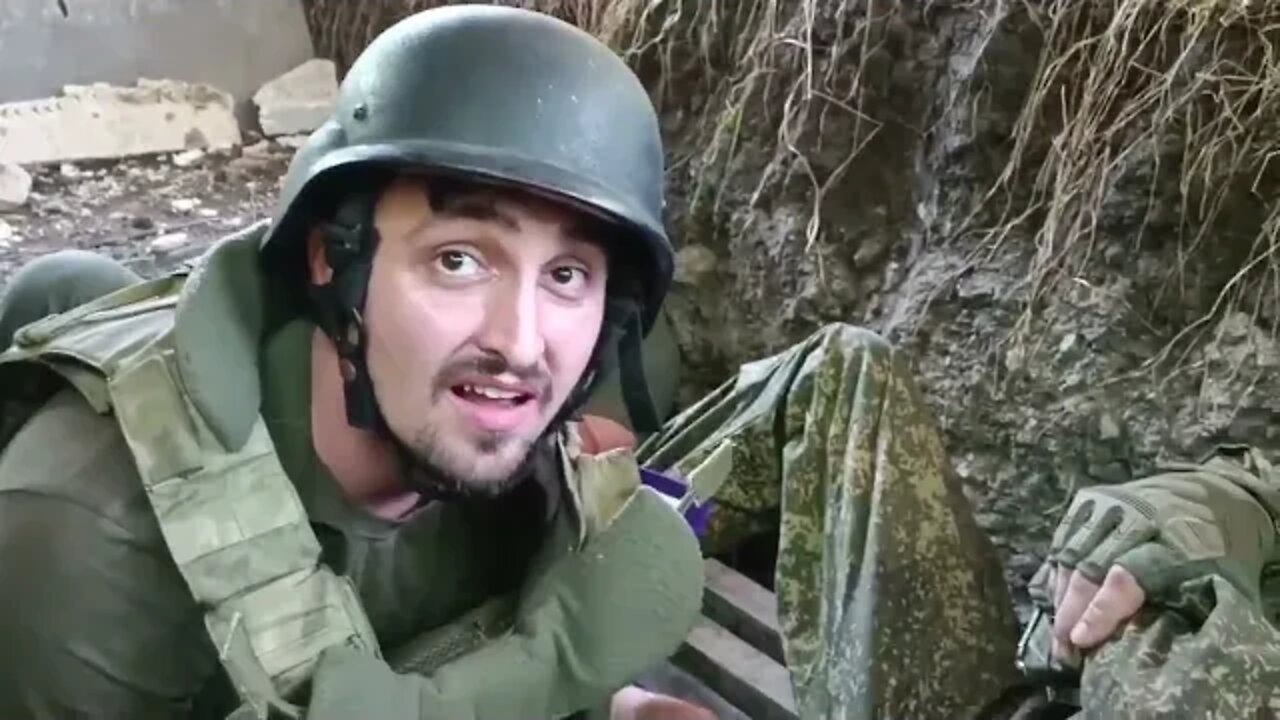 Our military commander Kolos came under fire with journalists of the Ren TV channel