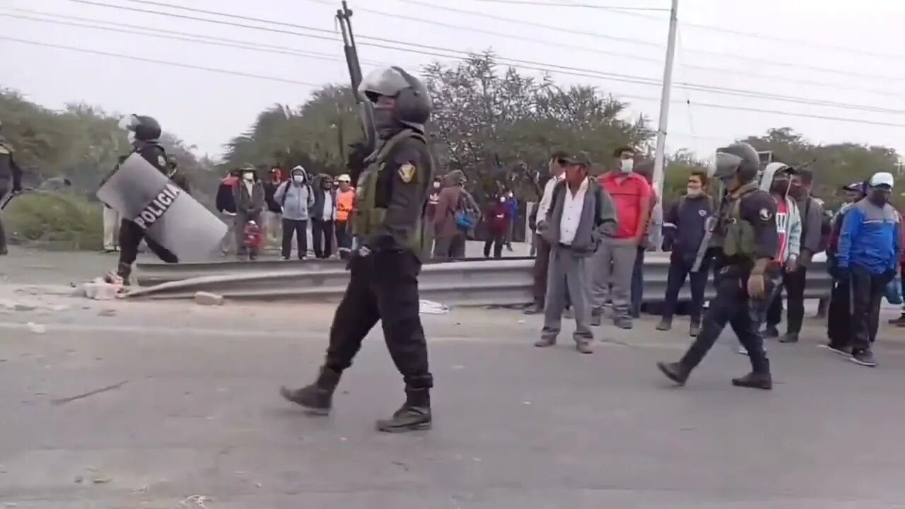 Peruvian farmers also rise up. Blocked roads, highways and bridges in many areas of the country