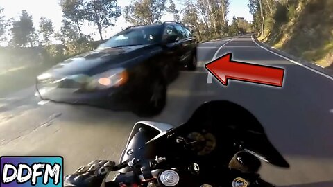 Right Before He Destroys His Knee... (Motorcycle Cornering Mistakes)