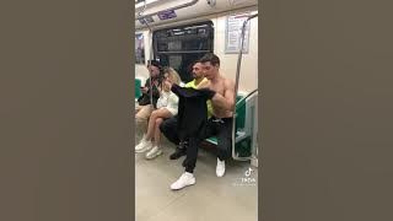 American bodybuilder subway prank VIDEO funny reaction tiktok meme