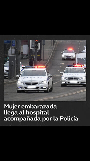 Mujer embarazada por poco da a luz en un atasco en hora punta