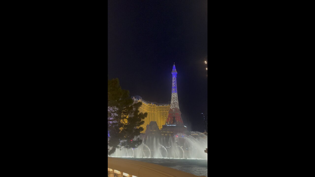 Bellagio Fountain & Paris Hotel