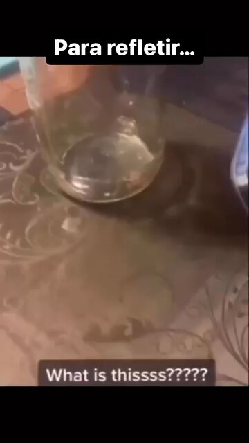 Celular provoca algo na aranha? A radiação do LED ativa a capacidade de energia sobre a aranha?