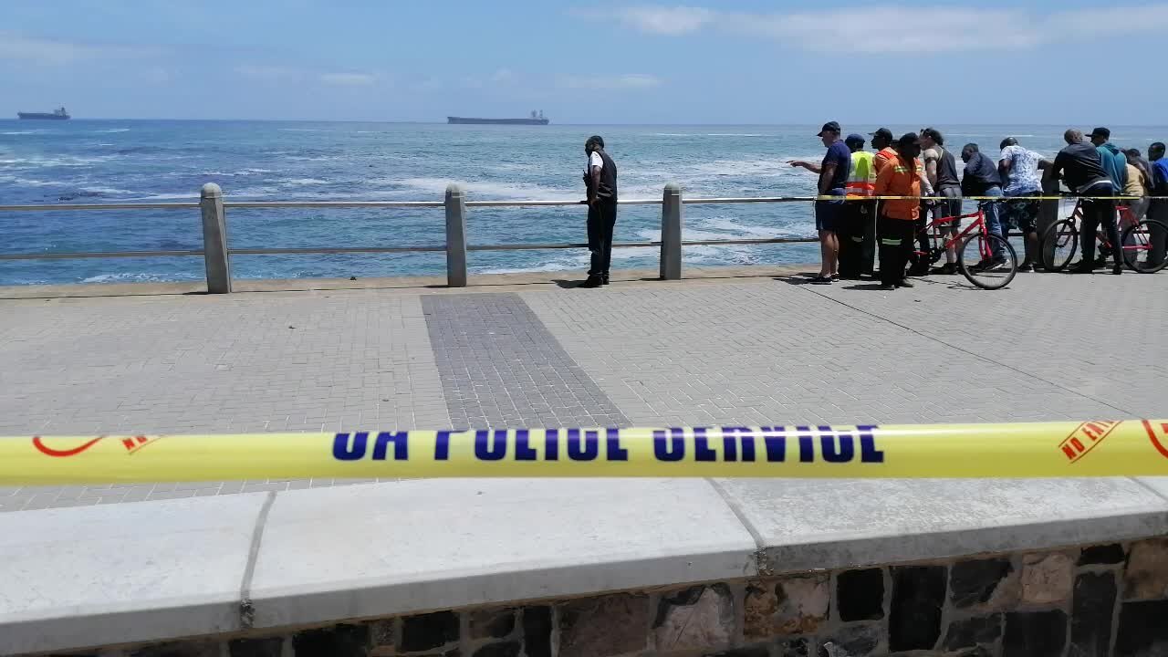 SOUTH AFRICA - Cape Town - Sea Point Drowning (Video) (CVV)