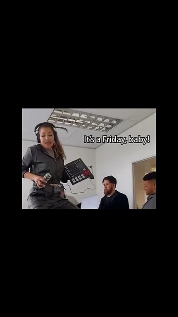 It’s Friday 💋