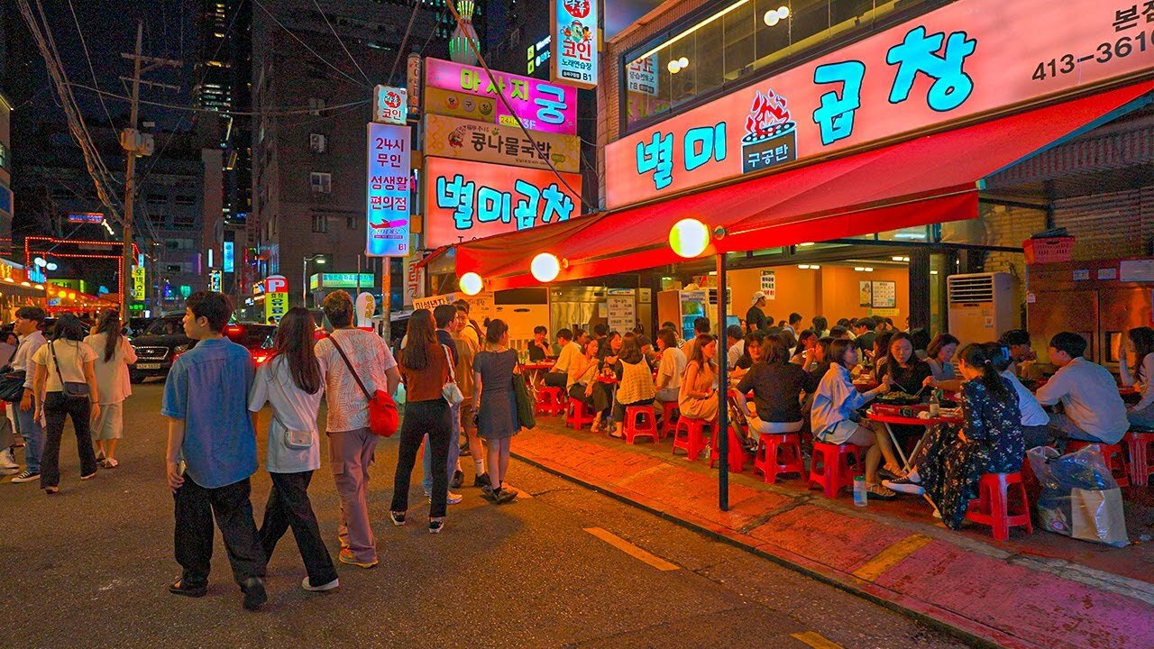 Friday Night Walk on Lotte World Tower and Food Streets | Seoul Travel Guide 4K HDR